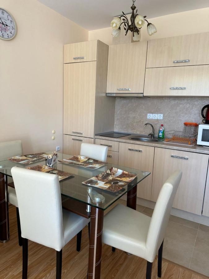 Private Apartments In Oxygen Свети Влас Екстериор снимка