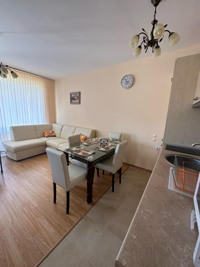 Private Apartments In Oxygen Свети Влас Екстериор снимка