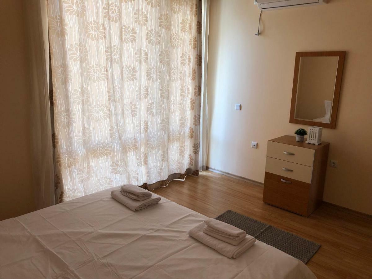 Private Apartments In Oxygen Свети Влас Екстериор снимка